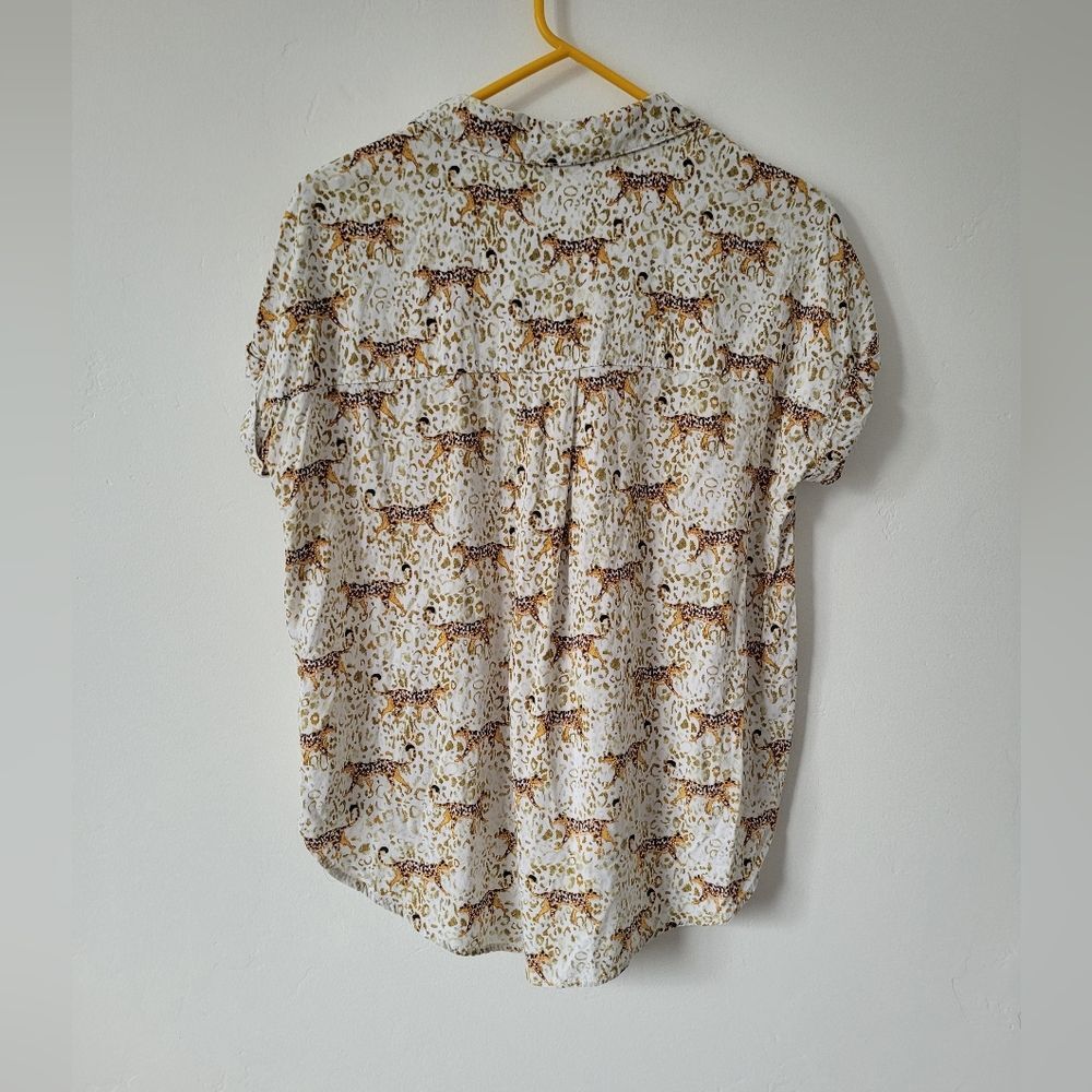 Jane + Delancey Cheetah Leopard Tropical Novelty Print Button Up Shirt Safari M - Picture 8 of 9